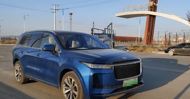 在新能源車市場(chǎng)中，新一代的理想ONE，續(xù)航可達(dá)800KM