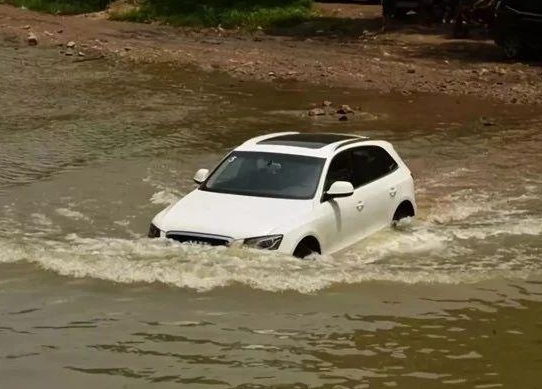 電動汽車不怕水，這是真的么？