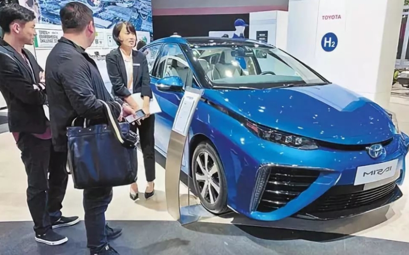 電動汽車“減肥”可以跑得更遠？日企爭相研發輕質新材料