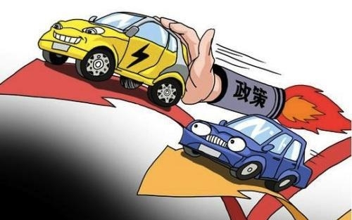 我國新能源汽車是否駛?cè)搿翱燔嚨馈保?></div><p style=