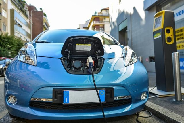 電動汽車，你還會選擇日系嗎？