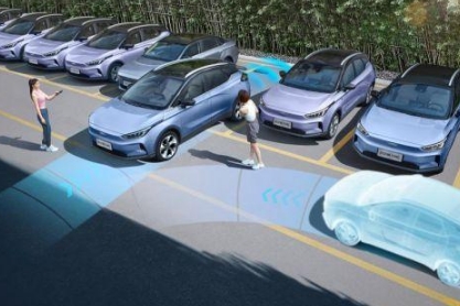 2021款幾何C售12.98萬元起轉攻大眾化電動汽車市場