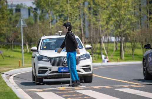 智能電動汽車迎來“黃金時代”