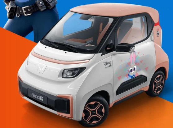 聯(lián)名迪士尼！五菱首款兩座純電動汽車即將上線：305公里續(xù)航