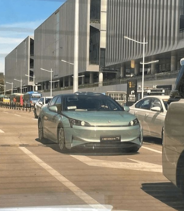 恒大汽車真來了？恒馳7現(xiàn)身，路試
