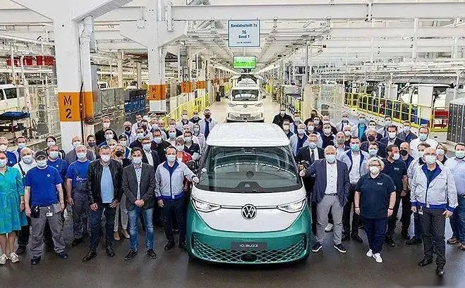法國(guó)堅(jiān)持到2035年實(shí)現(xiàn)汽車(chē)100％為電動(dòng)汽車(chē)的目標(biāo)