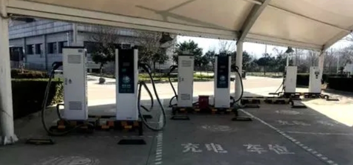 甘肅加快建設高速公路服務區充電站前九月新能源汽車充電量同比大幅增長
