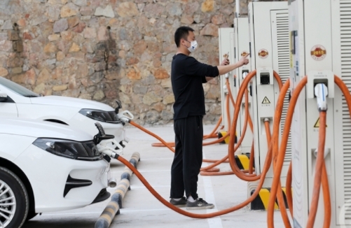 重慶黔江：渝東南最大電動汽車公共充電站將投用