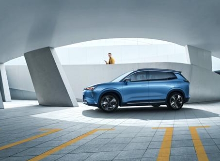 威馬汽車倡導(dǎo)用戶定義汽車，中國新能源汽車市場將從以往的單輪政策驅(qū)動轉(zhuǎn)變?yōu)檎吆褪袌鲂枨?></div></div><div><p style=