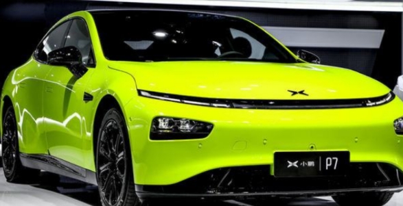 車標是x的電動汽車