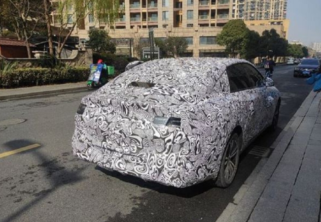 領(lǐng)跑全新轎車曝光，20萬最豪華電動(dòng)轎車？