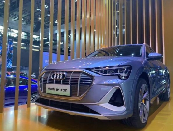 福特稱無拆分電動汽車業務計劃