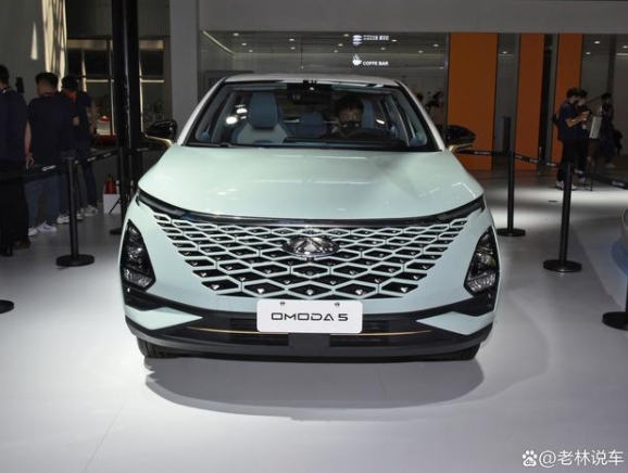 奇瑞全新SUV亮相，看上去像電動汽車，實際上卻是燃油汽車