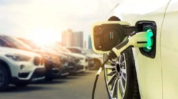 報告稱2035年歐洲將有1.3億輛電動汽車，當務之急是多建充電站