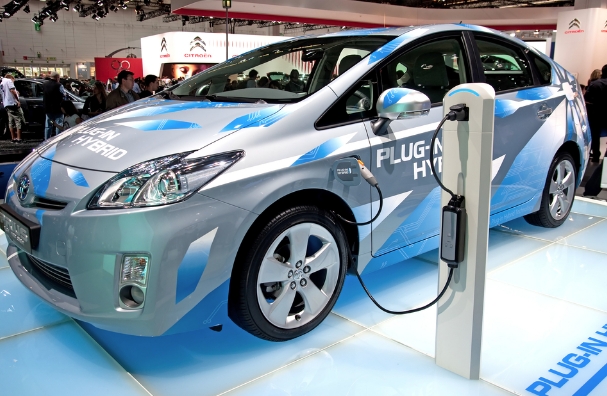 中國科學家研究獲重大突破：電動汽車電池續航里程可匹敵燃油汽車