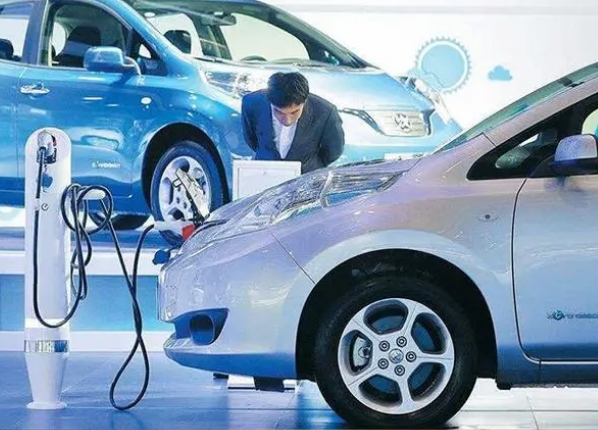 1-2月份新能源汽車產(chǎn)量同比增長150.5%