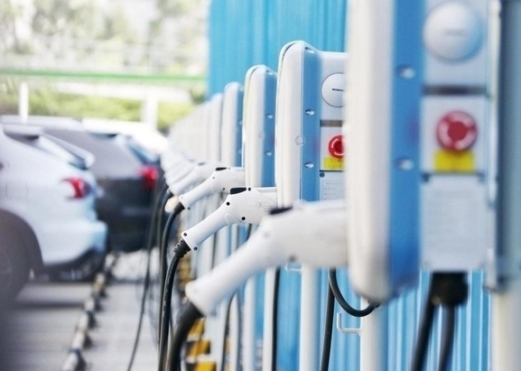 海南猛推新能源汽車！購買一年內電動車直接發錢