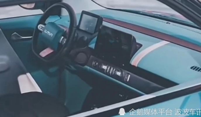 長(zhǎng)安LUMIN內(nèi)飾諜照曝光，風(fēng)格很簡(jiǎn)約，定位微型電動(dòng)車