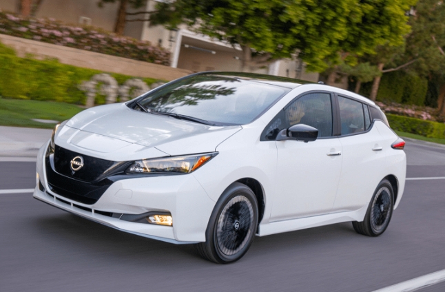 日系三強齊推新電動車，電動化攻勢兇猛，能一舉翻身嗎？