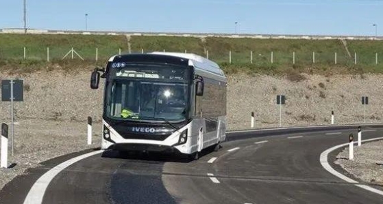 依維柯集團參與電動汽車感應式充電技術試點項目