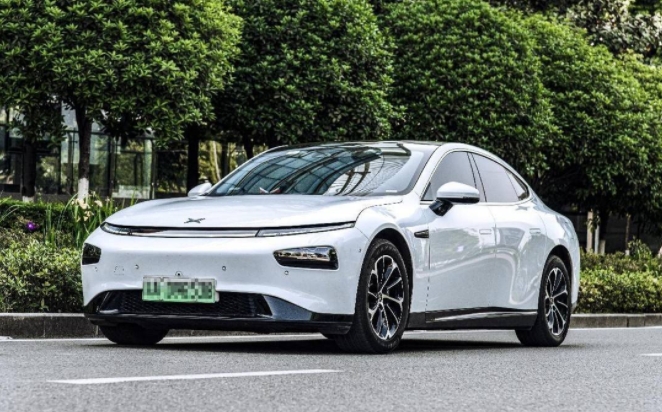 電動汽車時代來臨，“小理蔚”對標BBA重新定義豪華