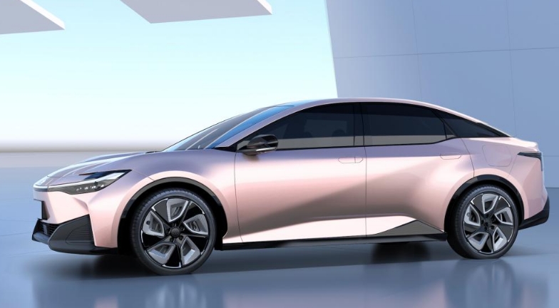 不努力的結果：比亞迪的電動汽車，一汽豐田造