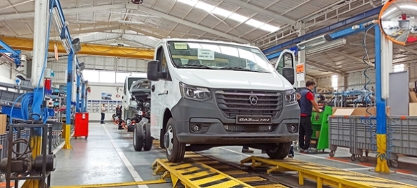 汽車“一夜”回到80年代!俄羅斯電動汽車轉(zhuǎn)向中國標準