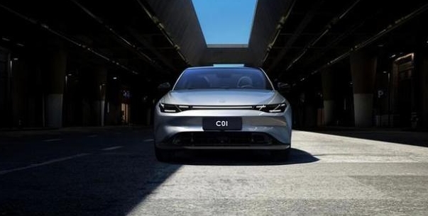 零跑C01為國人打造豪華全智能多場景電動轎車