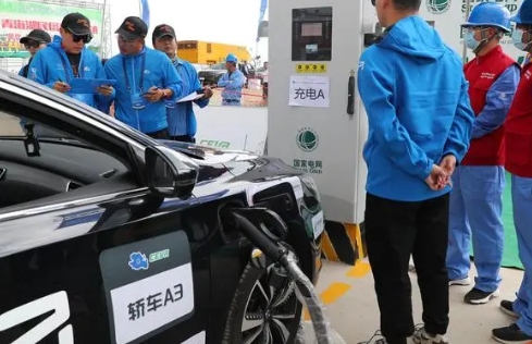 14位文體界明星助陣環湖電動汽車挑戰賽