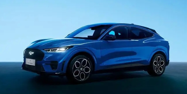 福特(F.US)CEO：電動汽車電池成本短期不會下降