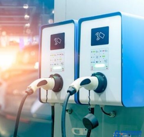 選擇電動汽車連接器時要考慮什么