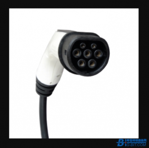 選擇電動汽車連接器時要考慮什么