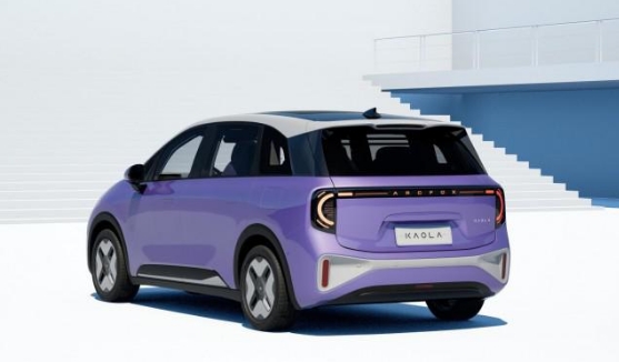 極狐汽車推出小型電動汽車考拉正式首發(fā)亮相