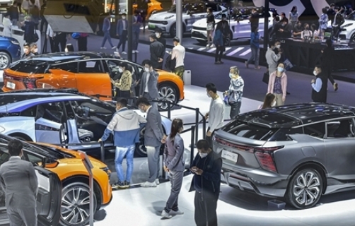 2023年中國新能源汽車銷量有望突破1000萬輛