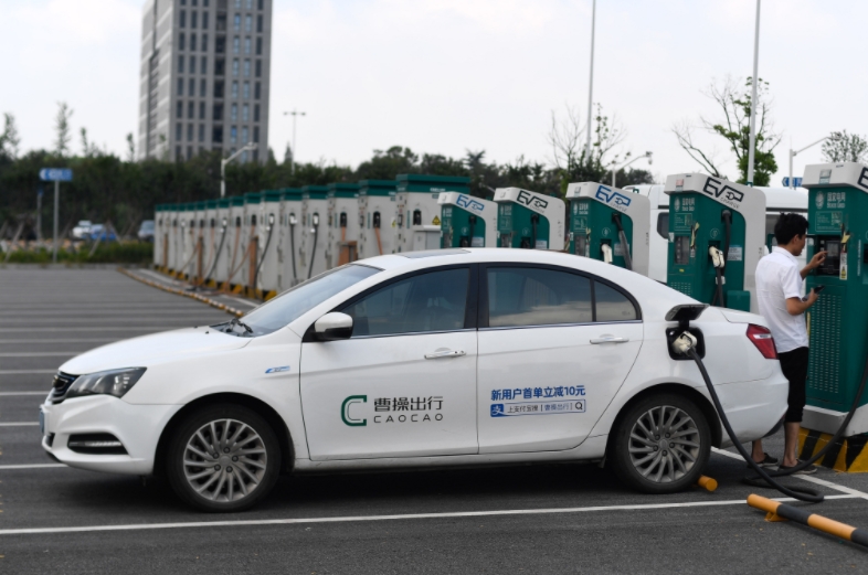 “一站式”購(gòu)車體驗(yàn)加速電動(dòng)汽車駛上“快車道”