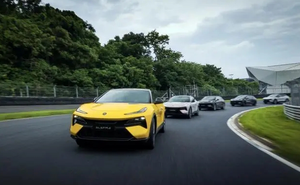 毛京波領銜路特斯以設計之美引領電動豪華汽車