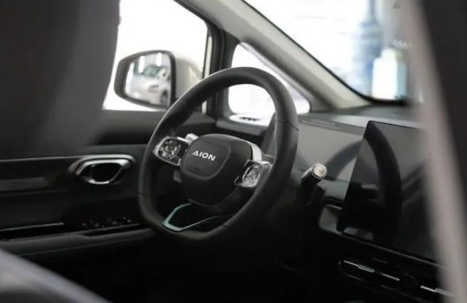 新能源汽車經(jīng)銷商面臨諸多挑戰(zhàn)，易車指出明確服務(wù)方向?yàn)楫?dāng)下焦點(diǎn)