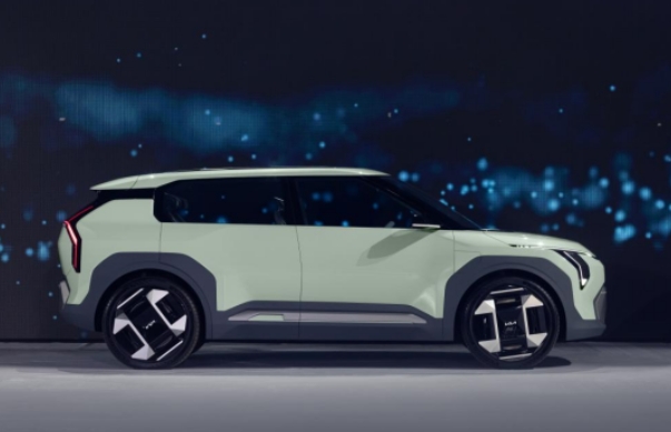 起亞在“KiaEVDay”上發布EV5及兩款概念車型加速電動汽車普及