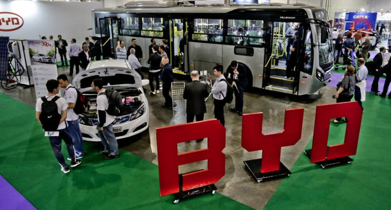 會展激發消費活力新能源車表現搶眼“雙節”加持，汽車市場“火力”旺