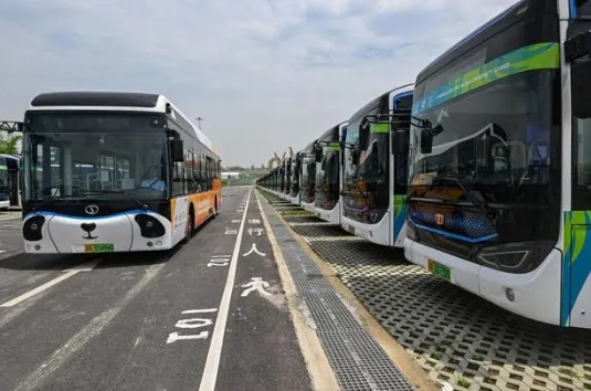 15個城市獲批試點，公共領(lǐng)域車輛全面電動化提速為新能源汽車發(fā)展加力