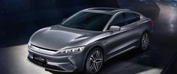 新能源車的電池能用多長時間？更換一個多少錢？算給你看