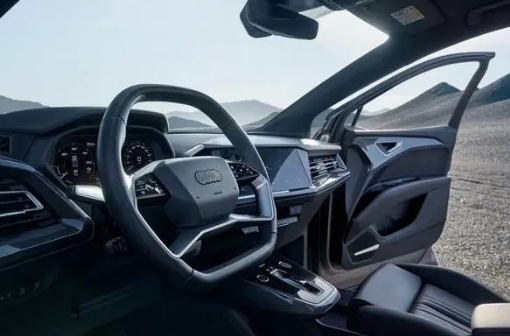豪華電動汽車選哪款？上汽奧迪Q5etron用實力給你答案