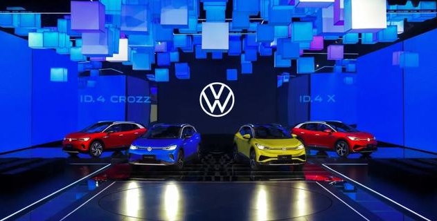 新能源汽車(chē)產(chǎn)業(yè)攀高創(chuàng)新升級(jí)