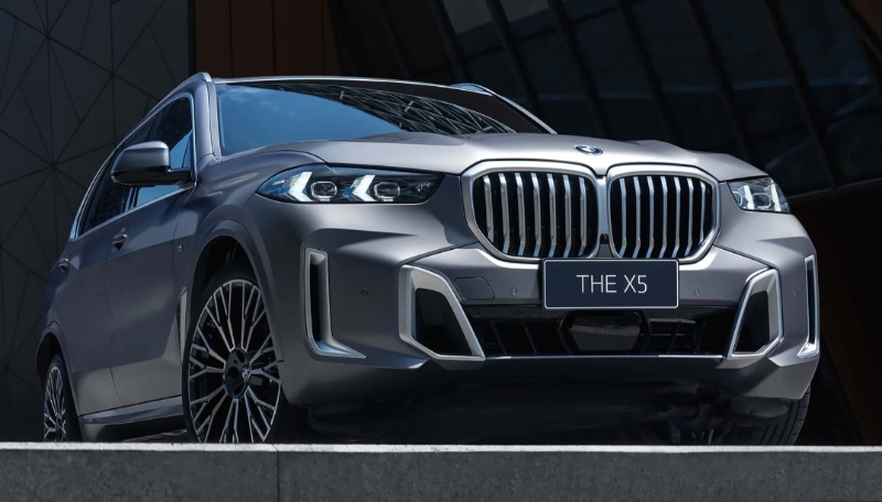 面向中國的改款BMWX5Li腿部空間增加13厘米