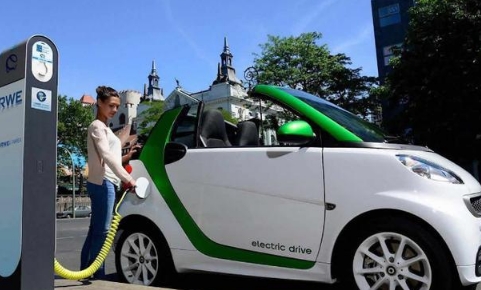 六年前買純電動汽車的車主，現(xiàn)狀如何，換電池真的要8、9萬嗎？