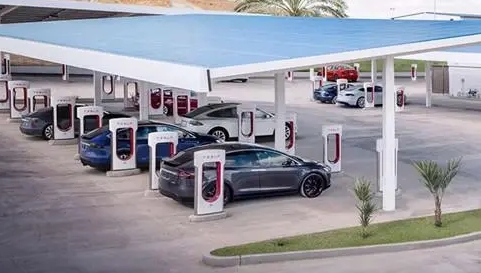 電動汽車充電也是筆大生意？機構預計市場規模2030年增至3250億美元