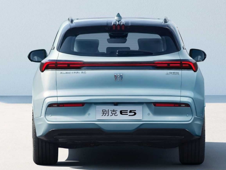 2023年別克ElectraE5作為基于Ultium的電動跨界車在中國首次亮相