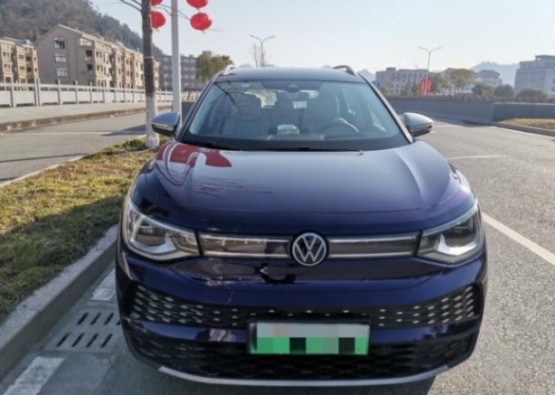 上汽大眾純電動汽車ID.6X2023款，外觀簡約，行駛有質(zhì)感