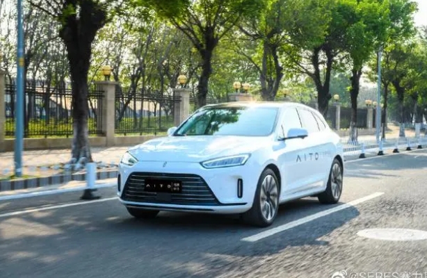 賽力斯2月新能源汽車銷量6577輛，同比上漲103.69%