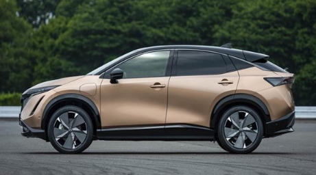 日產首款純電動汽車，搭載ProPILOT駕駛輔助系統，引領電動化領域